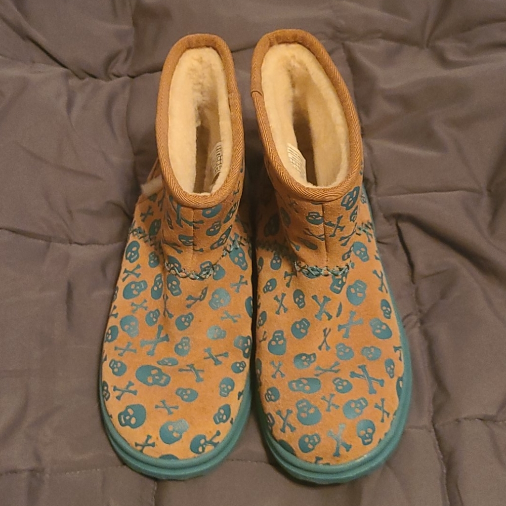 UGG i love ugg skeleton boots